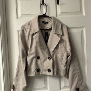 NWT Lulu's Tan Cropped Trench Coat